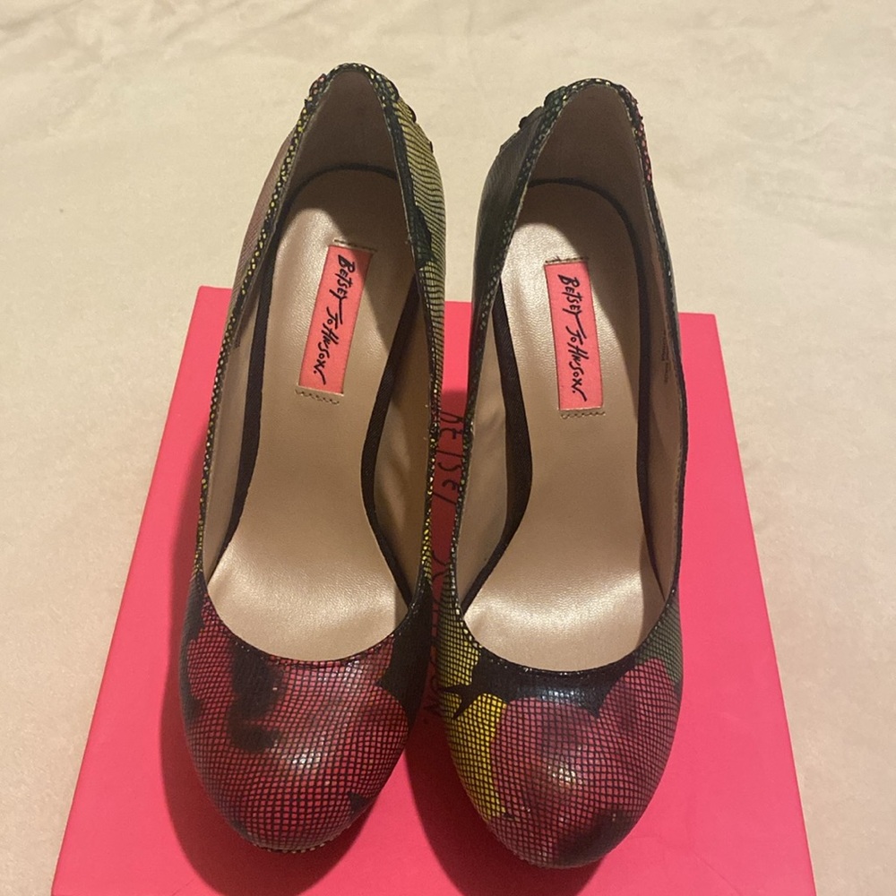 Women’s platform heels